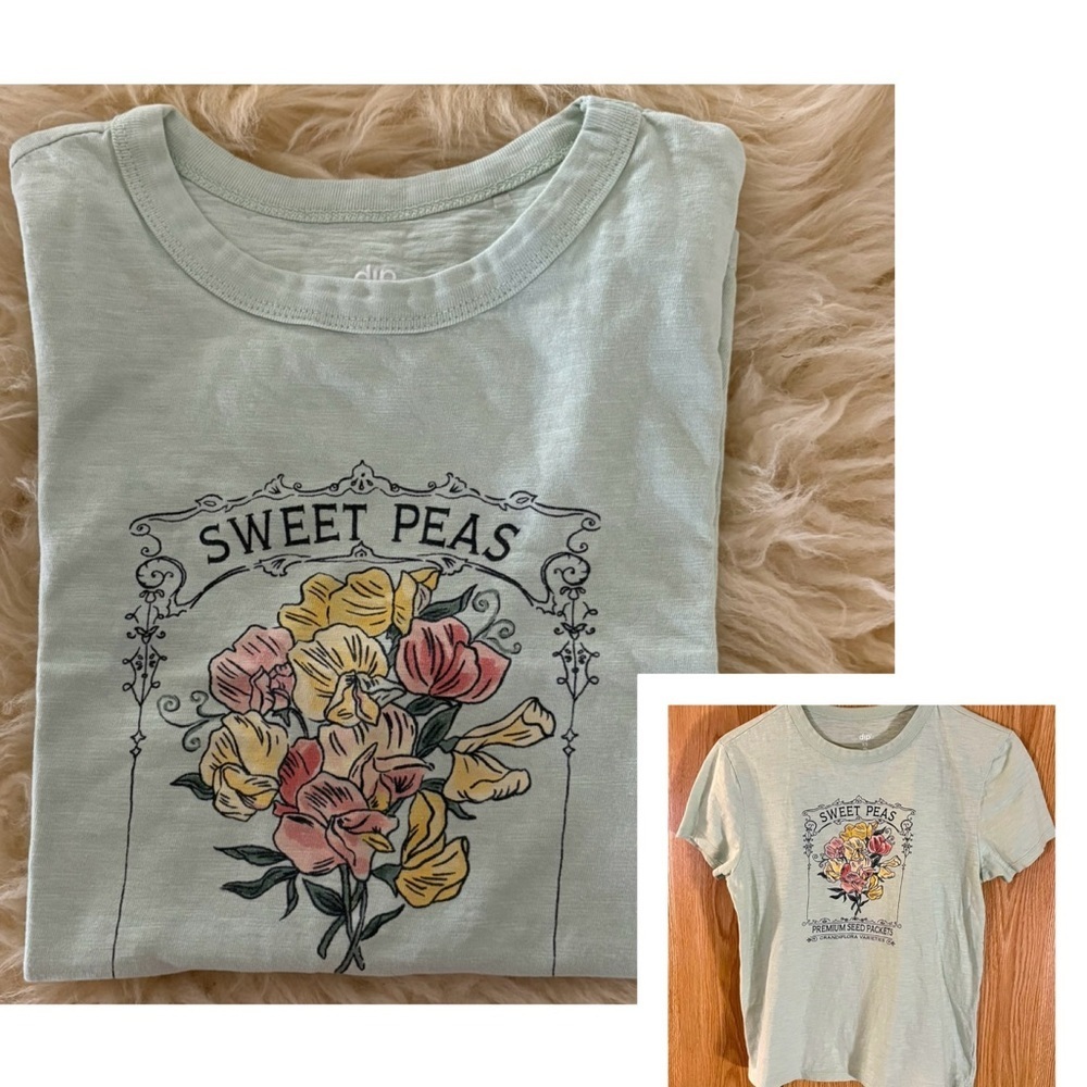 🌸 ‘Sweet Peas’ Light Green Crew Tee Top